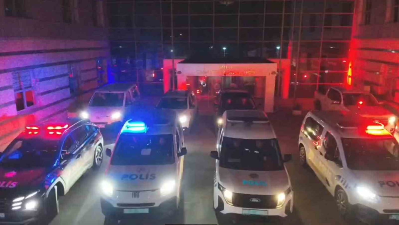 BOLU MERKEZLİ 2 İLDE, KİRALIK BANKA HESAPLARINI YASA DIŞI BAHİS SİTELERİNDE PARA NAKLİNE ARACILIK...