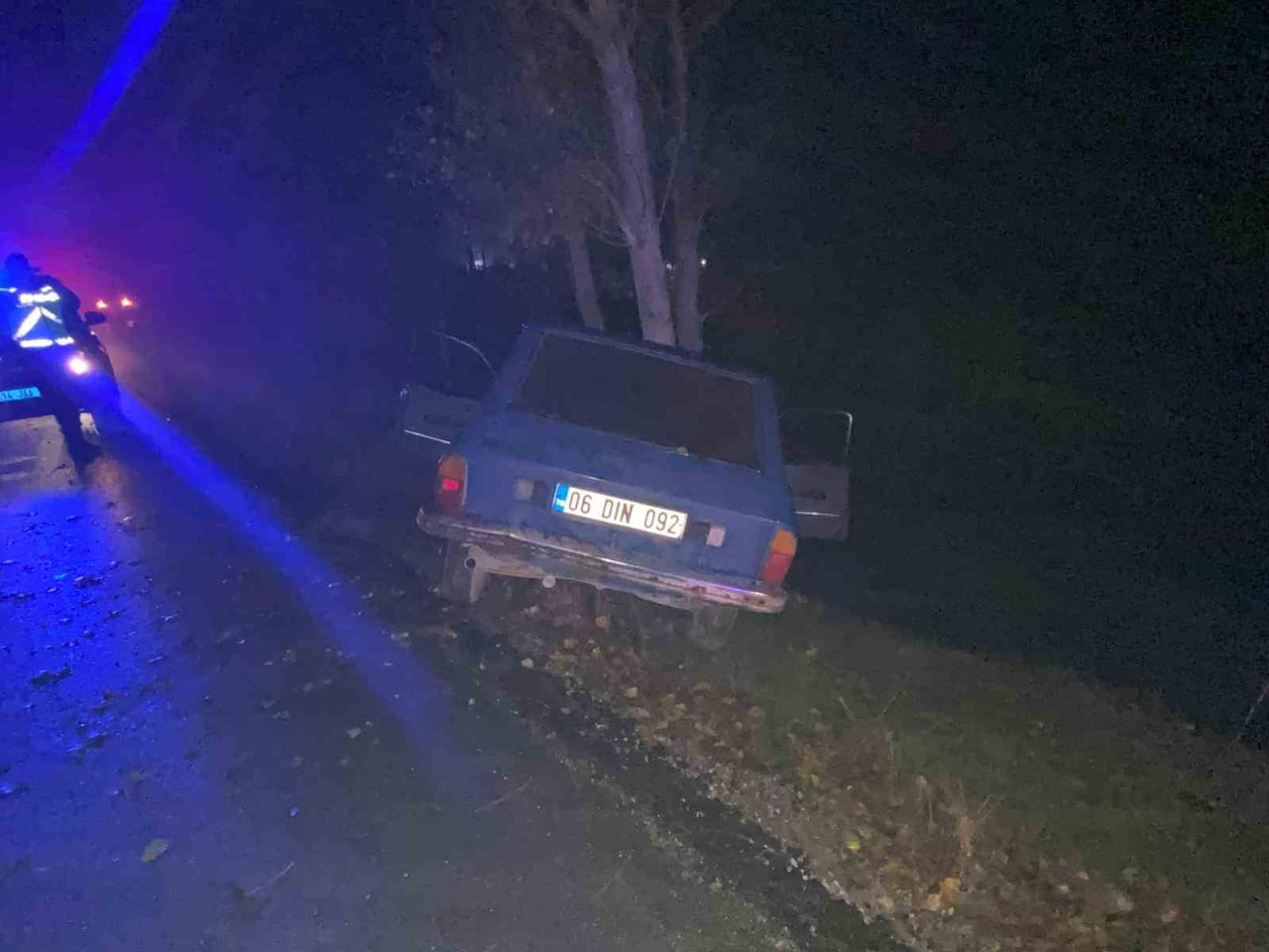 BOLU’NUN MUDURNU İLÇESİNDE SÜRÜCÜSÜNÜN DİREKSİYON HAKİMİYETİNİ KAYBETMESİ SONUCU KONTROLDEN...
