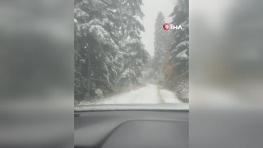 Bozüyük'e mevsimin ilk karı düştü
