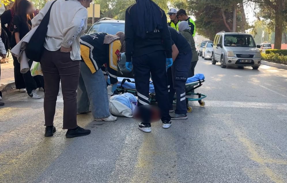 BURDUR'DA 2 MOTOSİKLET ÇARPIŞMASI SONUCU MEYDANA GELEN TRAFİK KAZASINDA 2 KİŞİ YARALANDI.