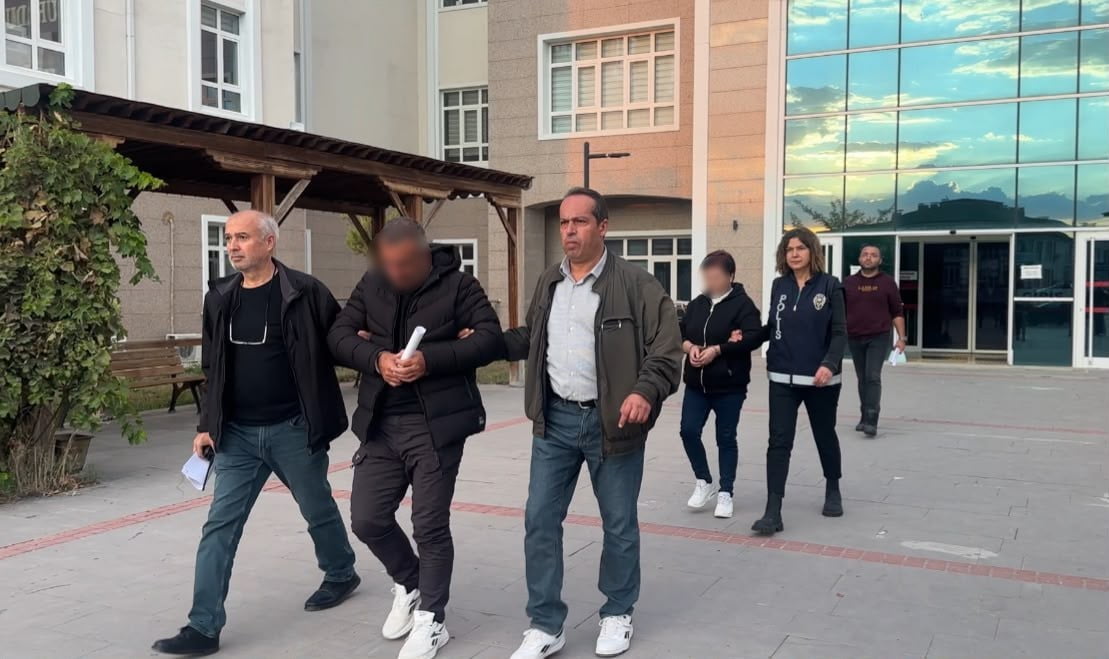 BURDUR'DA 72 YAŞINDAKİ BİR ADAMIN DARP EDİLEREK ZORLA BOŞ SENET İMZALATILDIĞI İDDİASIYLA...