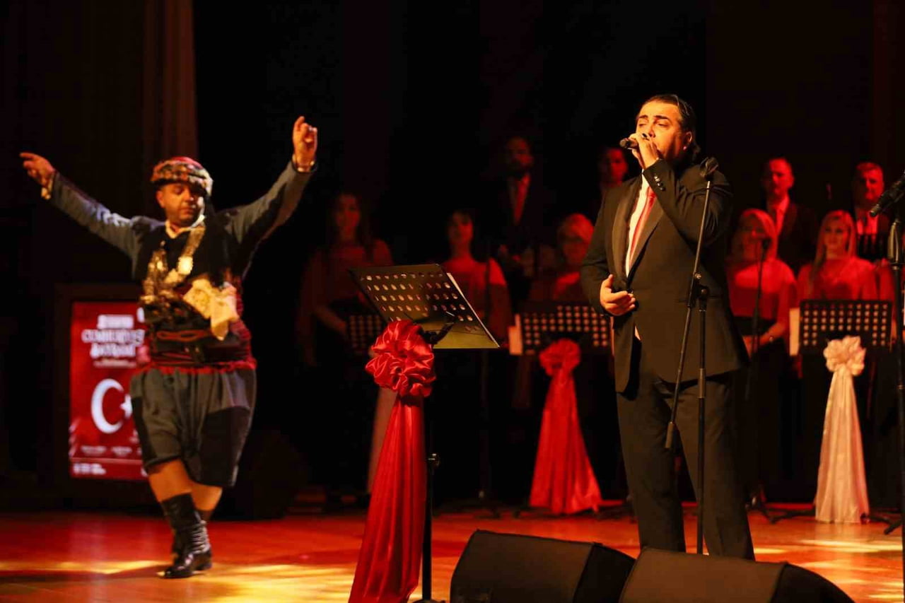 BURSA BÜYÜKŞEHİR BELEDİYESİ, CUMHURİYET’İN 103. YIL DÖNÜMÜNÜ TÜRK MUSİKİSİNİN EN ÖZEL EZGİLERİYLE...