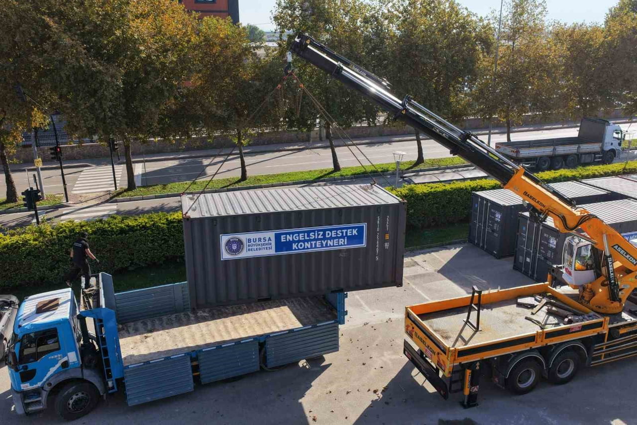BURSA BÜYÜKŞEHİR BELEDİYESİ, OLASI AFETLERDE VATANDAŞLARIN İHTİYAÇLARINA HIZLI YANIT VEREBİLMEK VE...