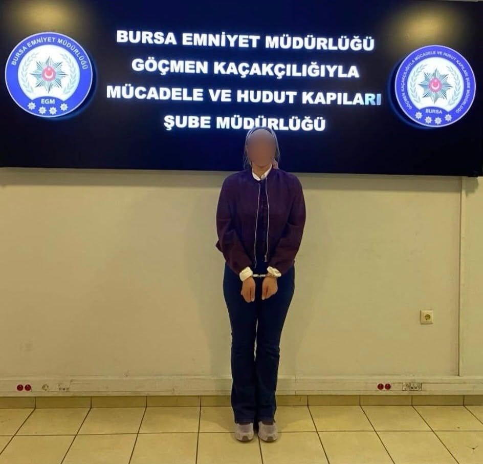 BURSA’DA KENDİSİNİ AVUKAT OLARAK TANITARAK HUKUKİ DESTEK VAADİYLE VATANDAŞLARI DOLANDIRDIĞI ÖNE...