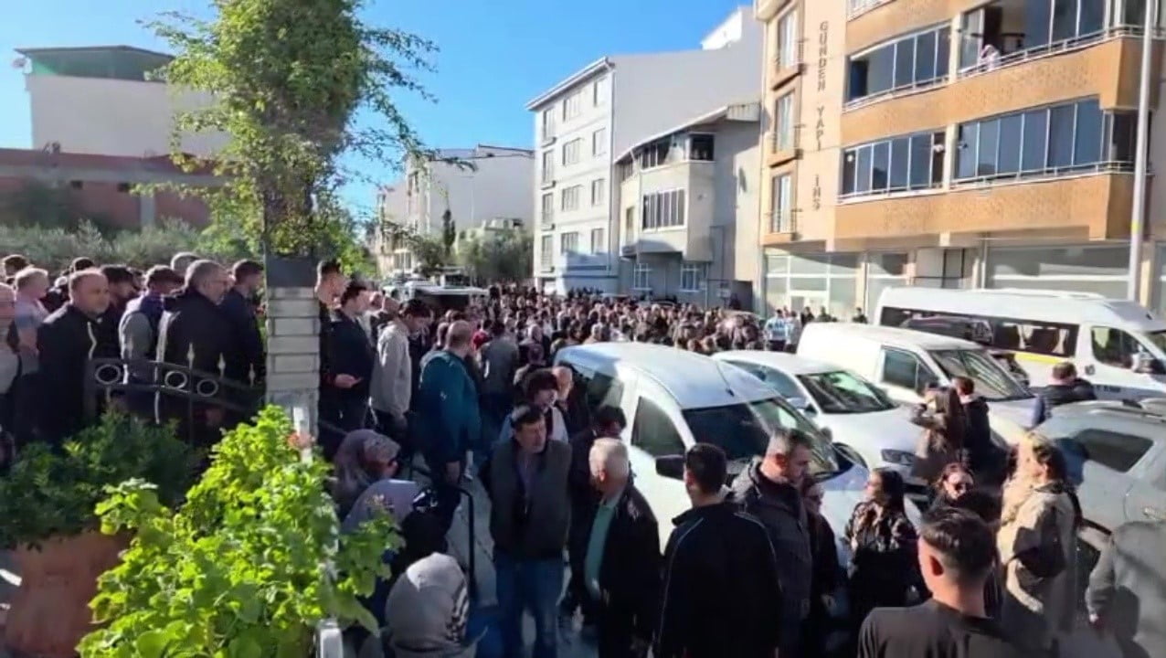 BURSA’NIN KARACABEY İLÇESİNDE SEVGİLİSİ MUSTAFA B. TARAFINDAN OTOMOBİLDE BOĞAZI KESİLEREK...