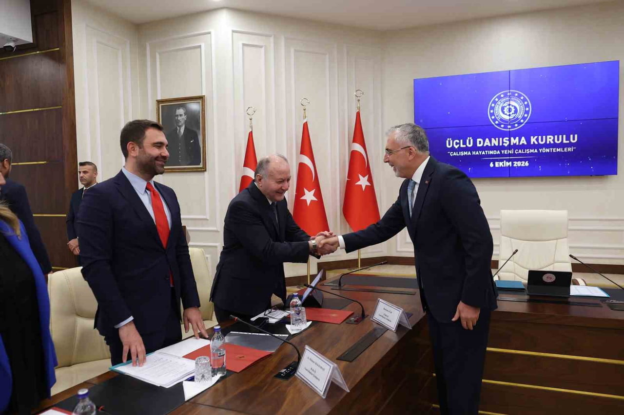 ÇALIŞMA VE SOSYAL GÜVENLİK BAKANI VEDAT IŞIKHAN, "İŞSİZLİK ORANIMIZ YAKLAŞIK 40 AYDIR TEK HANELİ...