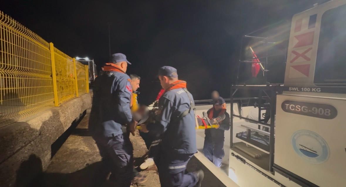 ÇANAKKALE’NİN BOZCAADA İLÇESİNDE MEYDANA GELEN TRAFİK KAZASI SONRASI YARALI OLAN BİR KİŞİNİN TIBBİ...