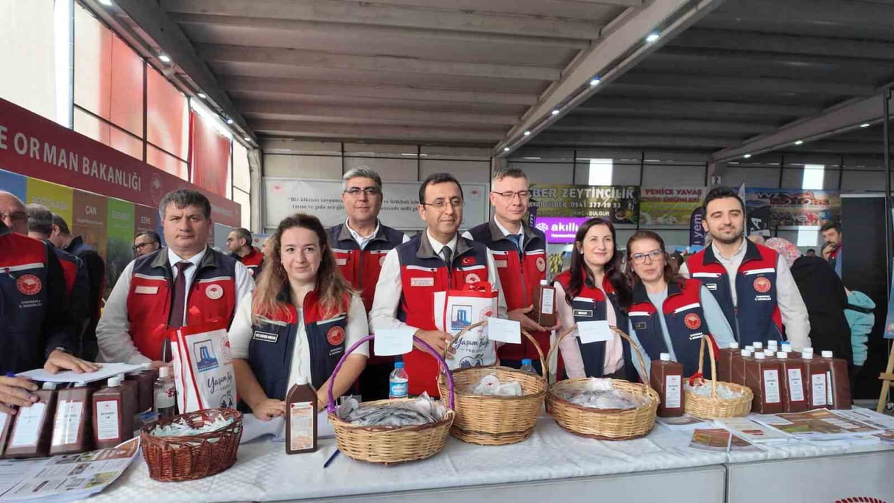ÇANAKKALE’NİN YENİCE İLÇESİNDE DÜZENLENEN TARIM FESTİVALİNDE ÜRETİCİLERE BUZAĞILAR İÇİN 3 BİN ADET...