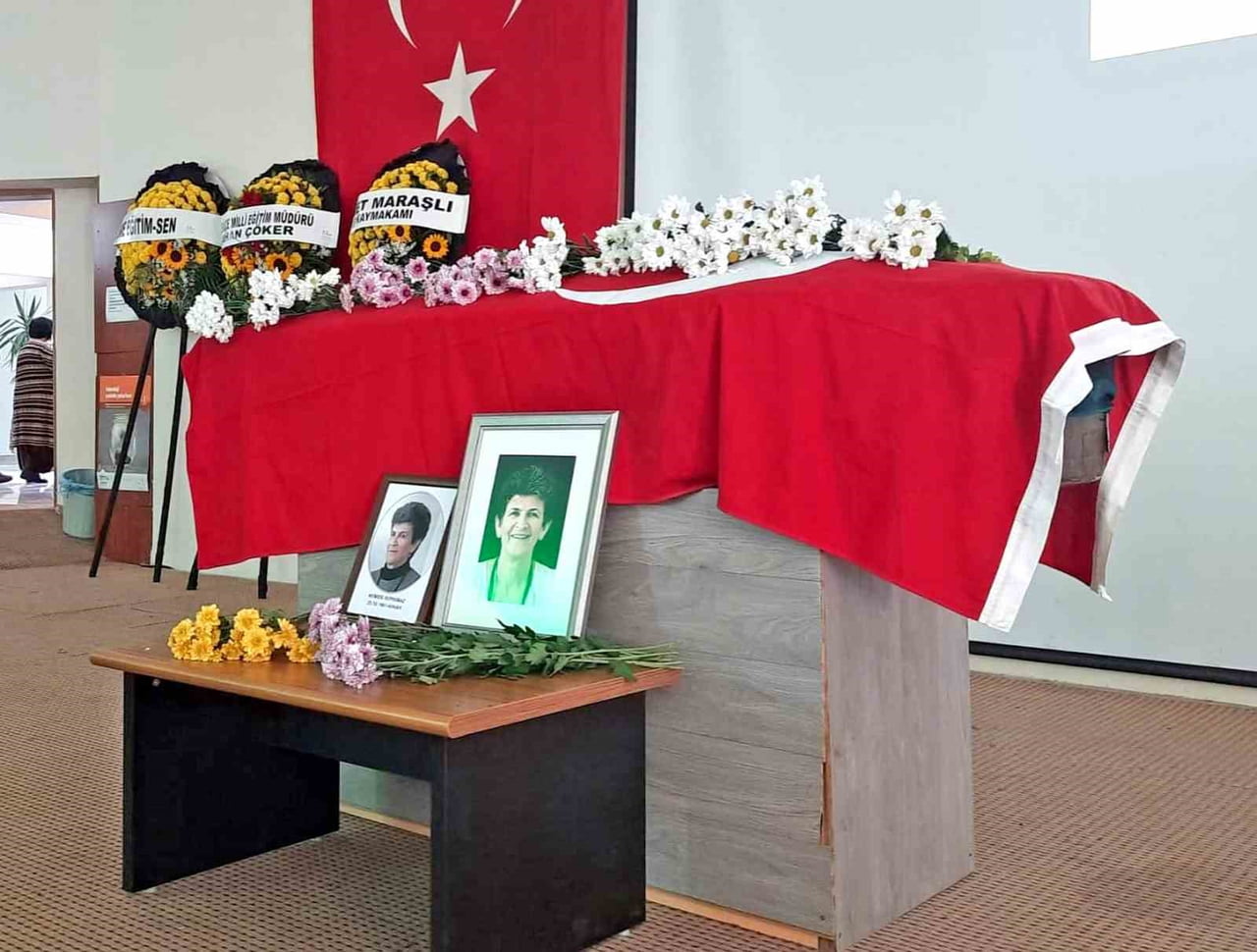 ÇEŞME İMAM HATİP ORTAOKULU MÜDÜRÜ NEMİDE KORKMAZ SON YOLCULUĞUNA UĞURLANDI