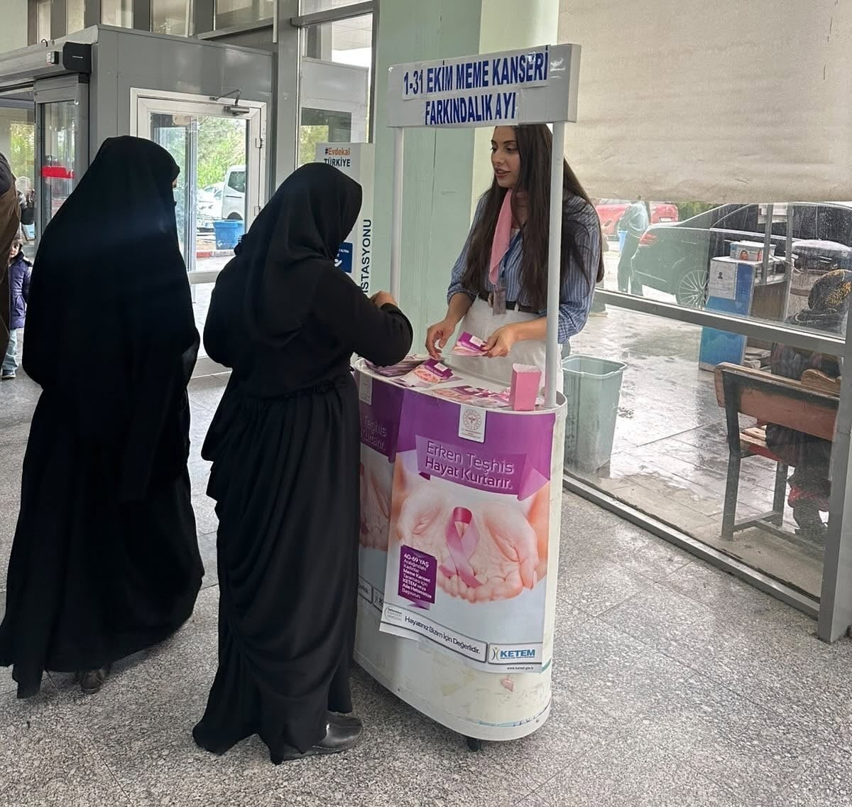 CİZRE İLÇE SAĞLIK MÜDÜRLÜĞÜ EKİPLERİ, CİZRE DEVLET HASTANESİNDE DÜZENLEDİKLERİ ETKİNLİKLE...