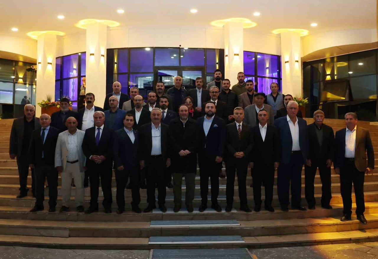 ÇOCUK YAŞTA EVLİLİKLERLE MÜCADELE AĞRI’DA MASAYA YATIRILDI