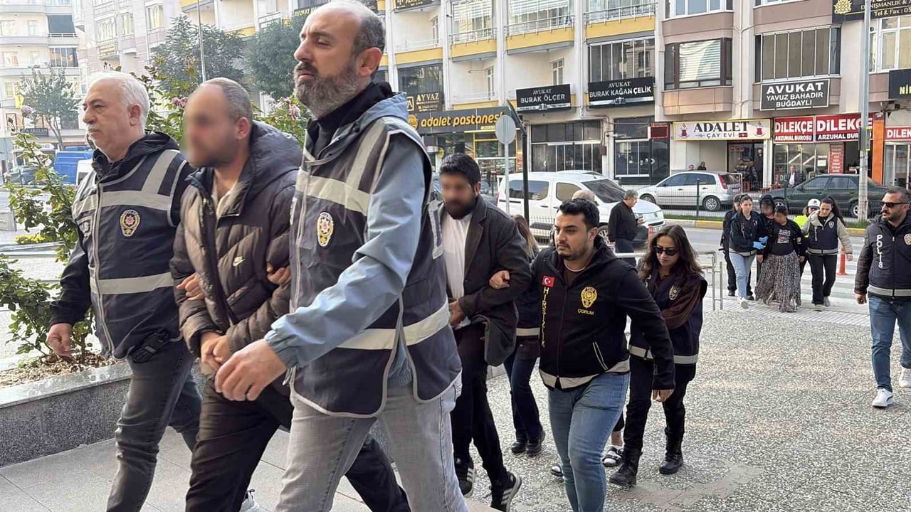 ÇORUM’DA SANAYİ SİTESİ VE İNŞAAT ALANLARINDA MEYDANA GELEN HIRSIZLIK OLAYLARIYLA İLGİLİ GÖZALTINA...