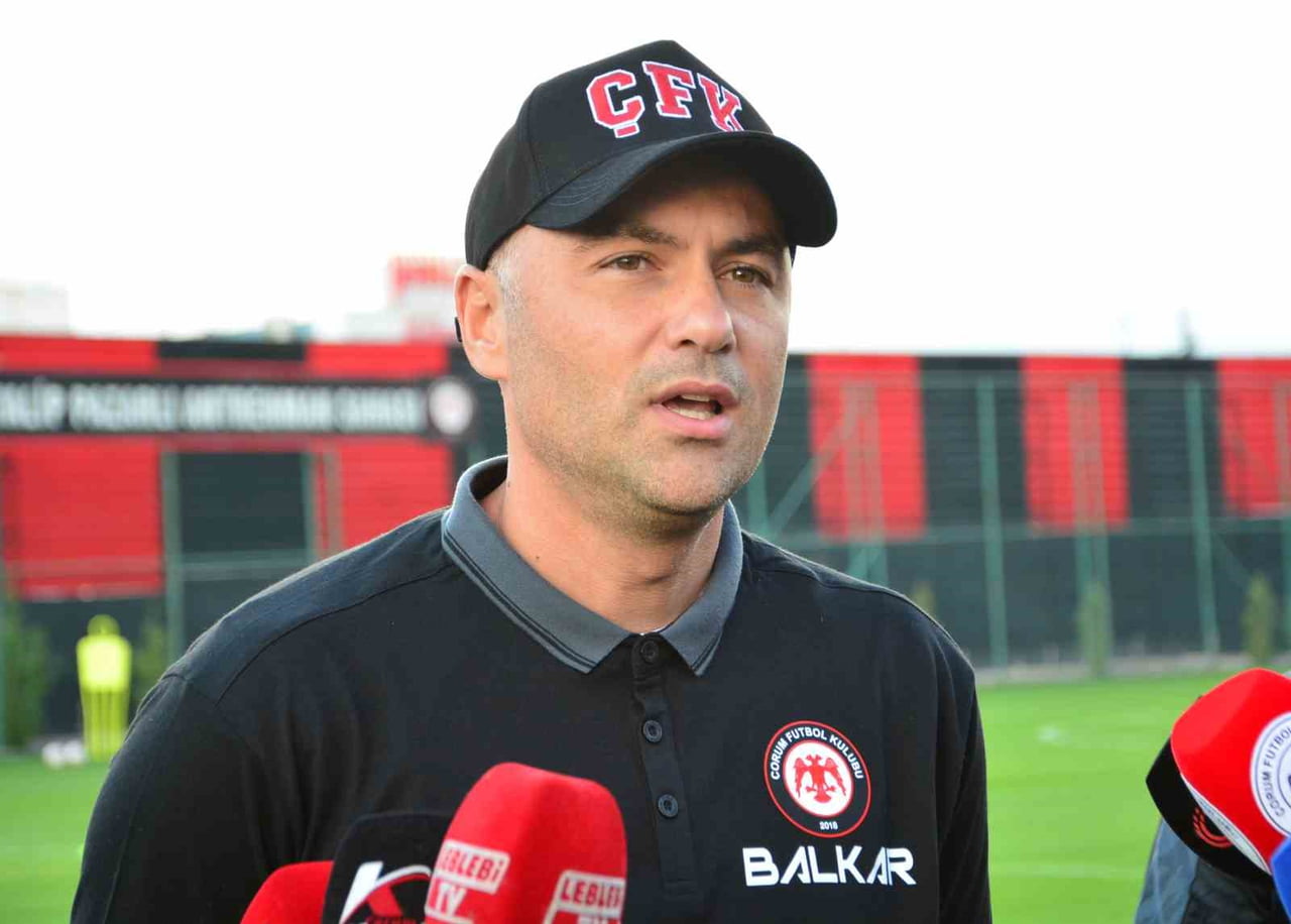 ÇORUM FK TEKNİK DİREKTÖRÜ BURAK YILMAZ AÇIKLAMALARDA BULUNDU