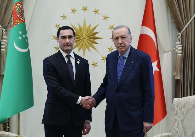 CUMHURBAAŞKANI ERDOĞAN, TÜRKMENİSTAN DEVLET BAŞKANI BERDİMUHAMMEDOV'U COP31 LİDERLER ZİRVESİ’NE...