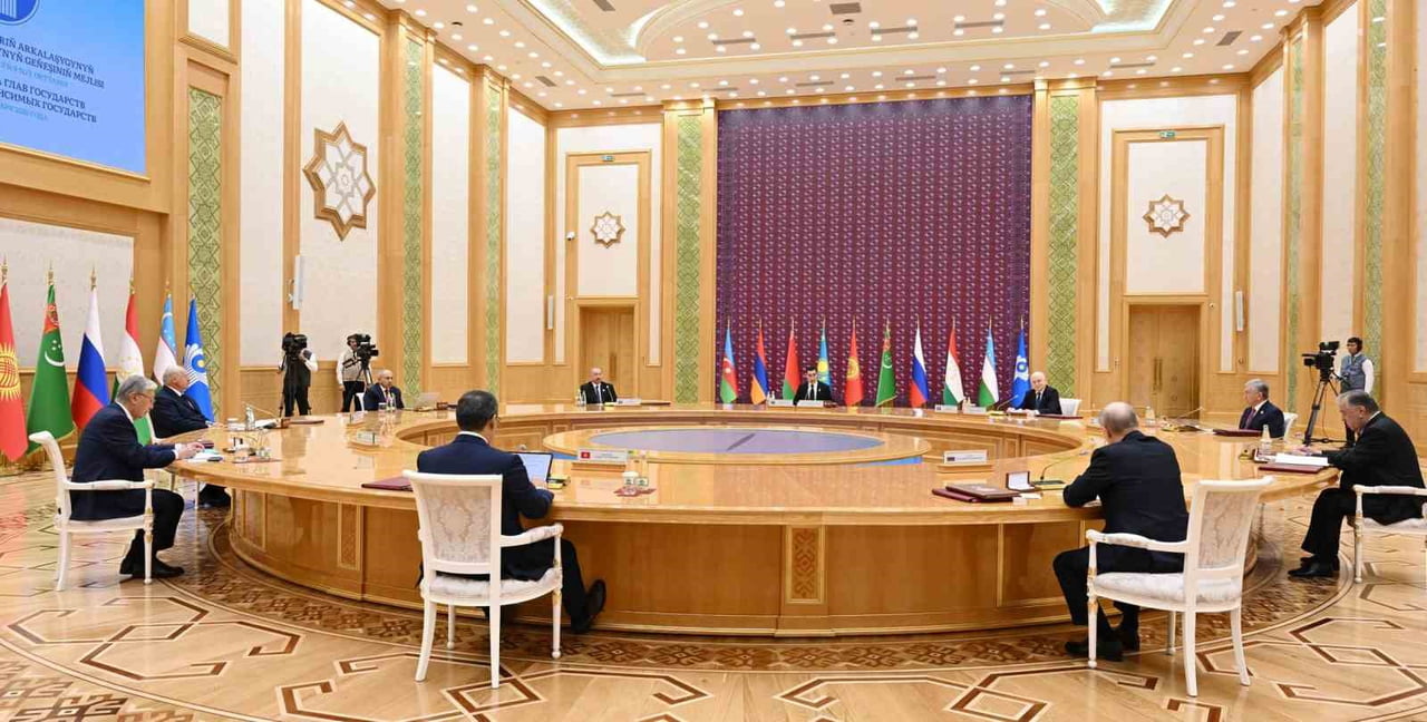 CUMHURBAŞKANI ALİYEV TEMASLARI KAPSAMINDA, BAĞIMSIZ DEVLETLER TEŞKİLATI (BDT) DEVLET BAŞKANLARI...