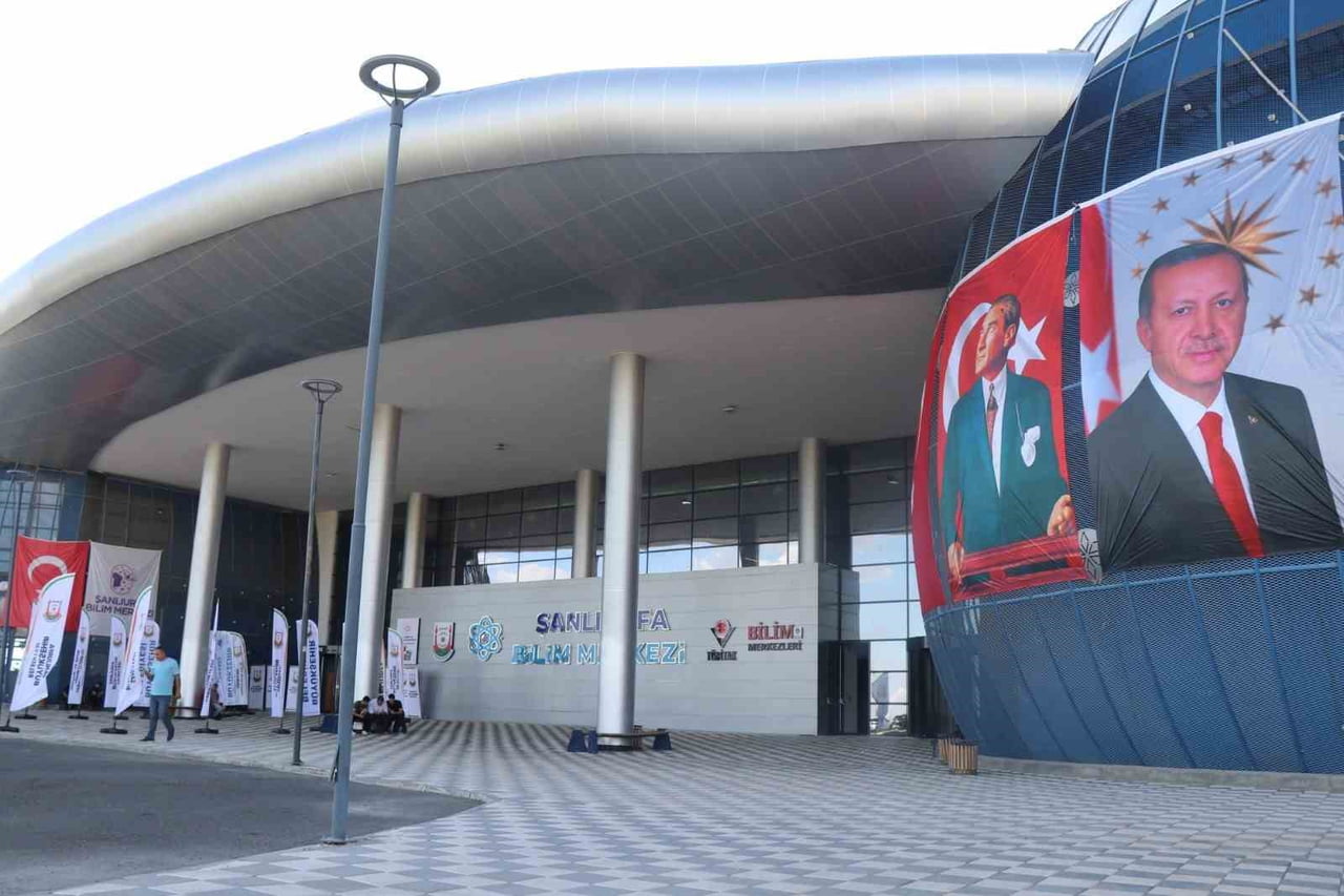 CUMHURBAŞKANI ERDOĞAN, BİLİM MERKEZİNİN AÇILIŞINI GERÇEKLEŞTİRDİ