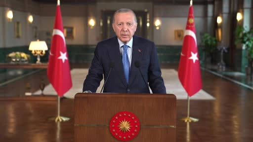 Cumhurbaşkanı Erdoğan: "Yurt dışında yaşayan kardeşlerimizi ne dışardaki yabancı düşmanı akımların...