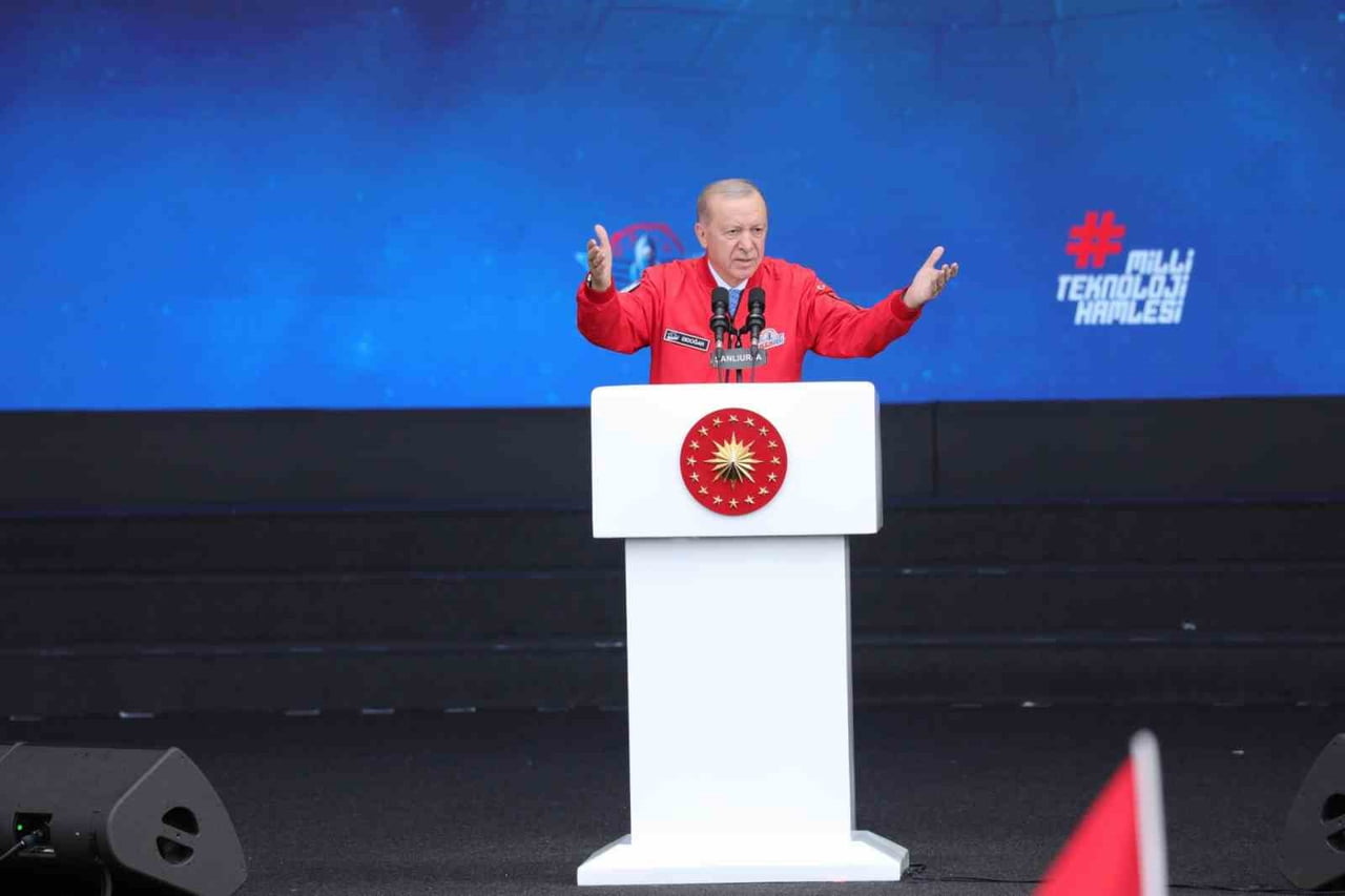 CUMHURBAŞKANI RECEP TAYYİP ERDOĞAN, MİLLİ TEKNOLOJİ HAMLESİ VİZYONUYLA ŞANLIURFA'DA DÜZENLENEN...