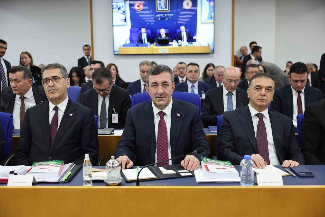 CUMHURBAŞKANI YARDIMCISI CEVDET YILMAZ'IN KATILIMIYLA TOPLANAN TBMM PLAN VE BÜTÇE KOMİSYONU'NDA...