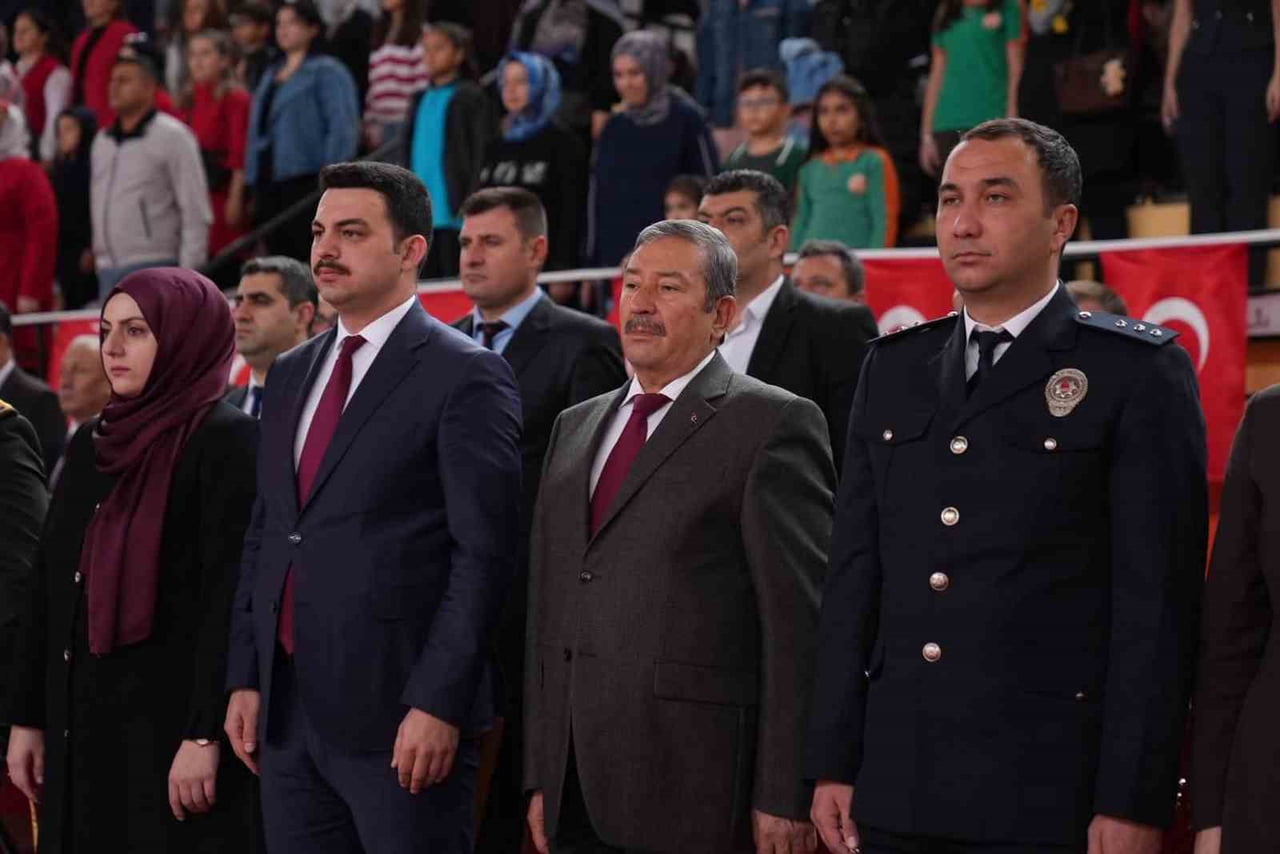 DARENDE’DE CUMHURİYET BAYRAMI COŞKUYLA KUTLANDI