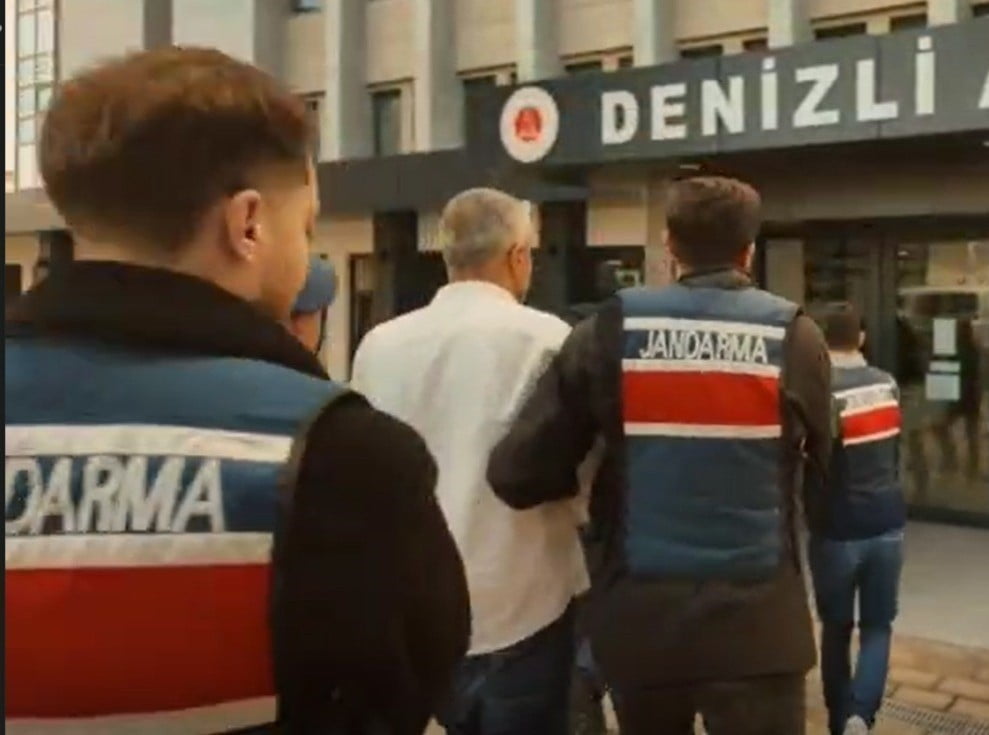 DENİZLİ'NİN ÇİVRİL İLÇESİNDE YÜRÜTÜLEN BİLGİLENDİRME VE ÖNLEME ÇALIŞMALARI KAPSAMINDA JANDARMA...