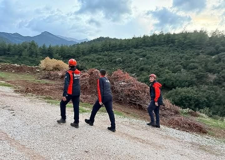 DENİZLİ’NİN MERKEZEFENDİ İLÇESİNDE DÜN ÖĞLEDEN SONRA KAYIP OLAN ALZHEİMER HASTASI YAŞLI KADININ...