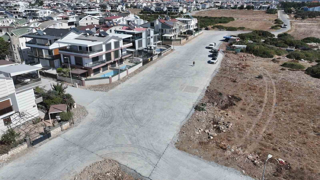 DİDİM’DE PARKE TAŞI DÖŞEME ÇALIŞMALARI DEVAM EDİYOR