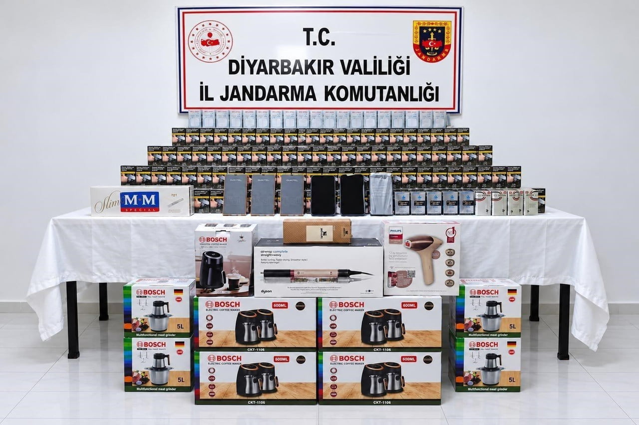 DİYARBAKIR'DA 20 BİN 502 PAKET KAÇAK SİGARA ELE GEÇİRİLDİ