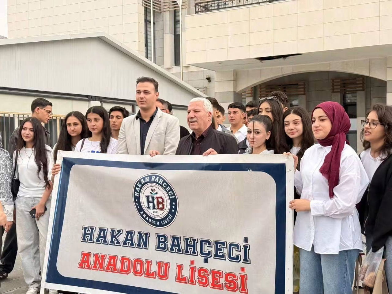DİYARBAKIR'IN ÇERMİK İLÇESİNDE ÖĞRENCİLERİN ŞANLIURFA'DA DÜZENLENEN 2026 TEKNOFEST FUARI ZİYARET...