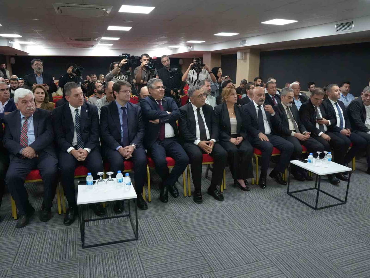 DİYARBAKIR BAROSU TAHİR ELÇİ HİZMET BİNASI DÜZENLENEN PROGRAMLA AÇILIŞI GERÇEKLEŞTİ.
