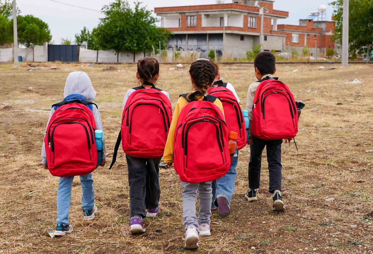 DİYARBAKIR BÜYÜKŞEHİR BELEDİYESİ, SUR, YENİŞEHİR VE BAĞLAR İLÇELERİNDEKİ DÖRT OKULDA EĞİTİME YENİ...