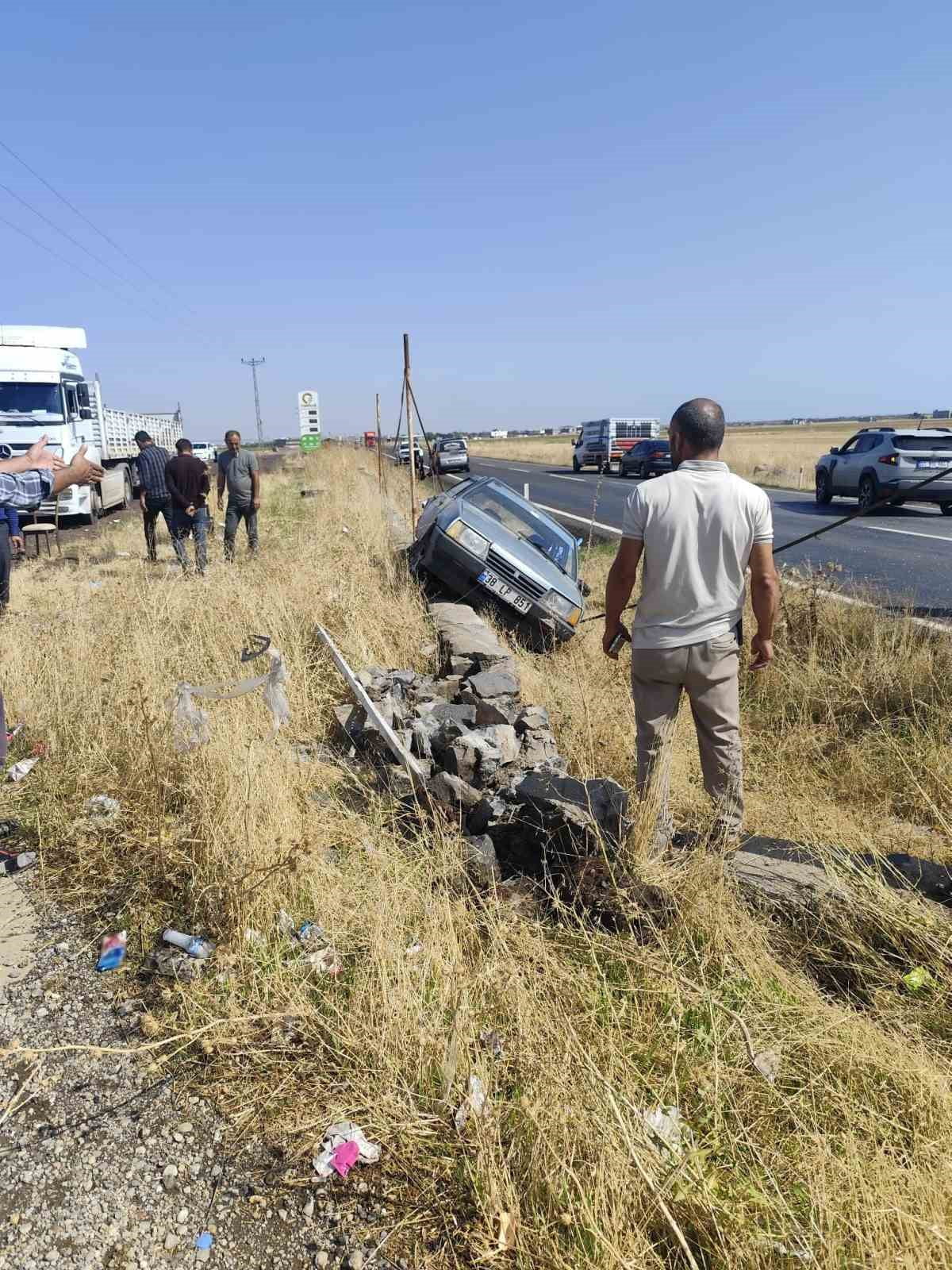 DİYARBAKIR’IN ÇINAR İLÇESİNDE İKİ ARACIN ÇARPIŞMASI SONUCU MEYDANA GELEN TRAFİK KAZASINDA 1 KİŞİ...