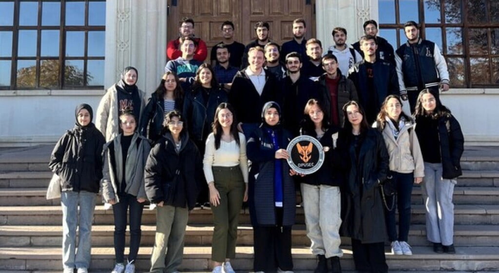DPÜ ÖĞRENCİ TOPLULUKLARI TEKNOLOJİ VE SOSYAL SORUMLULUKTA FARK OLUŞTURDU