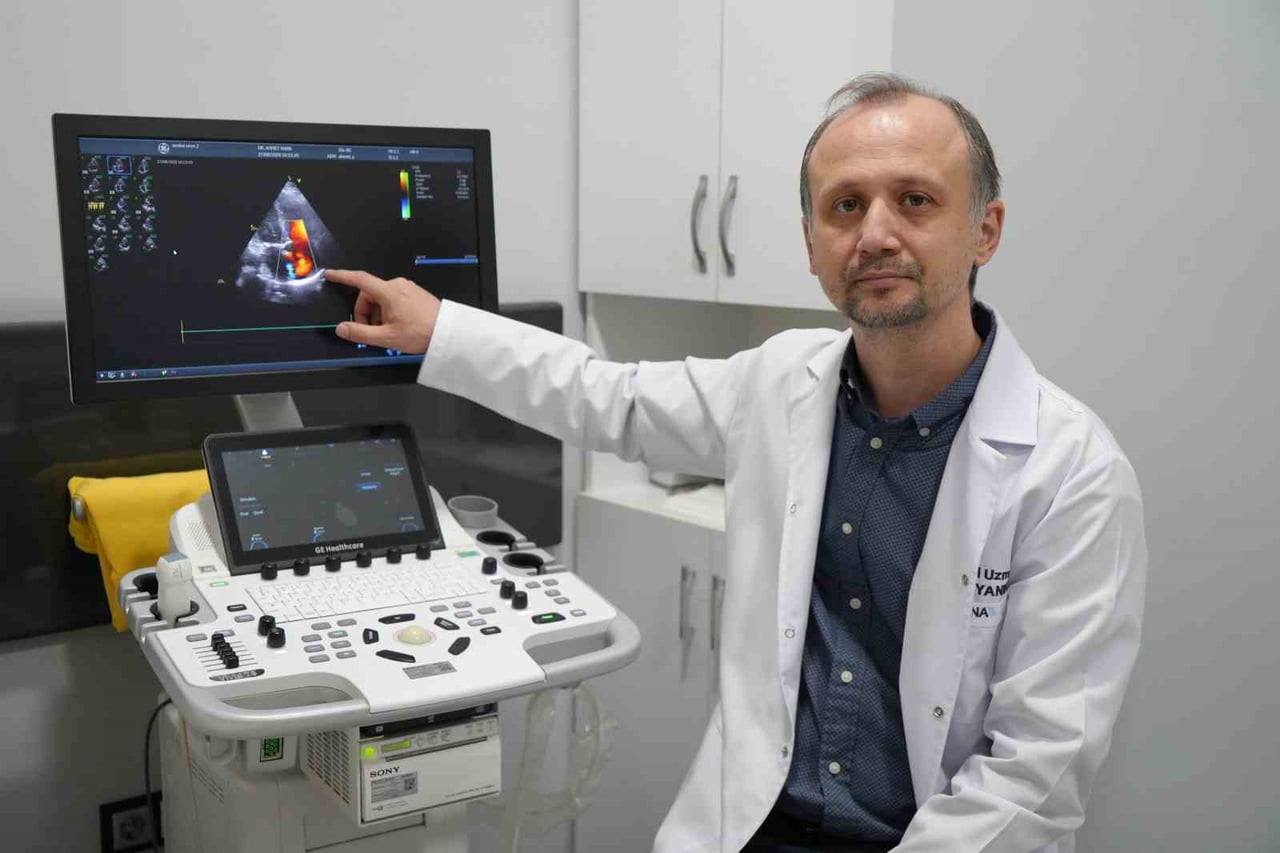 DR. ÖĞR. ÜYESİ AHMET YANIK, AÇIK KALP AMELİYATI OLMASI YÜKSEK RİSK TAŞIYAN VEYA İLERİ YAŞTAKİ...