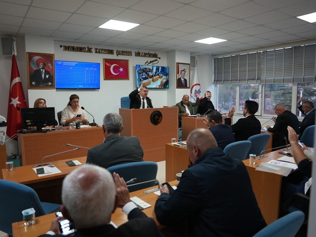 DÜZCE BELEDİYE MECLİSİ EKİM AYI İKİNCİ OTURUMUNDA 17 GÜNDEM MADDESİ GÖRÜŞÜLEREK KARARA...