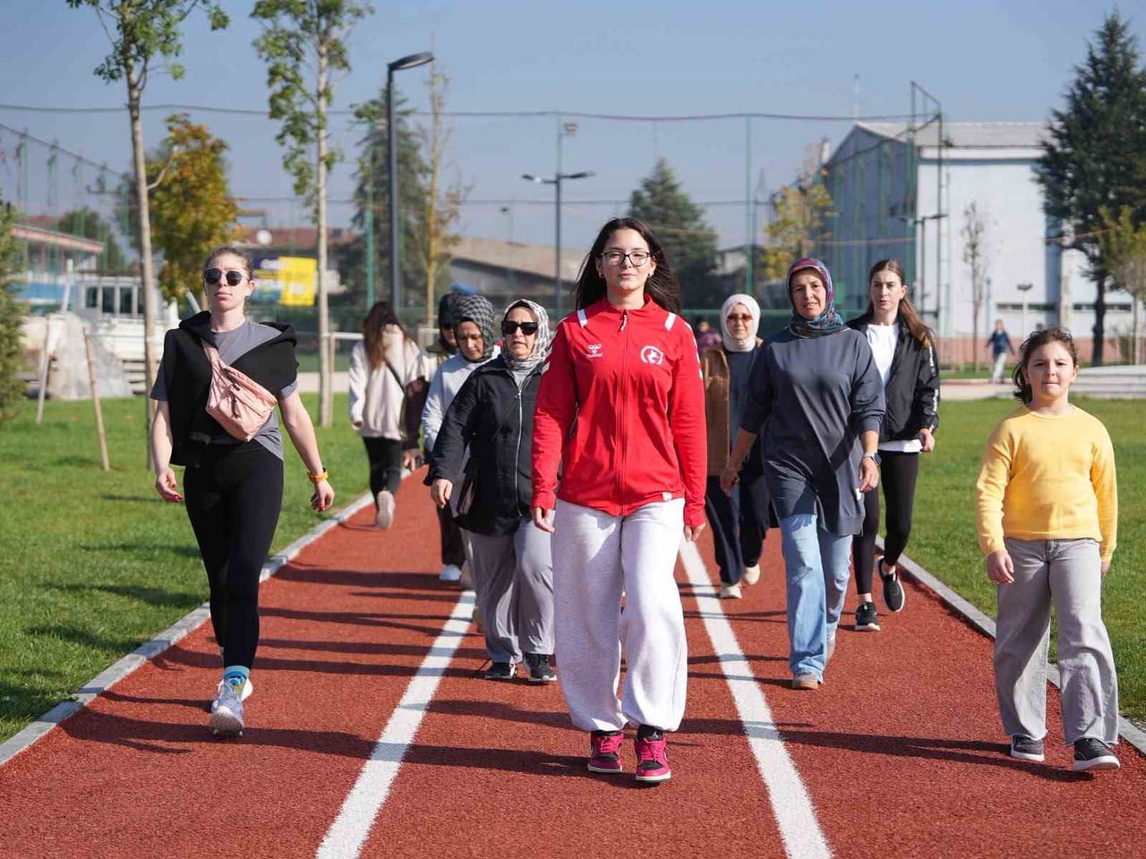 DÜZCE BELEDİYESİ GENÇLİK VE SPOR HİZMETLERİ MÜDÜRLÜĞÜ, YENİ EĞİTİM-ÖĞRETİM DÖNEMİNİN BAŞLAMASIYLA...