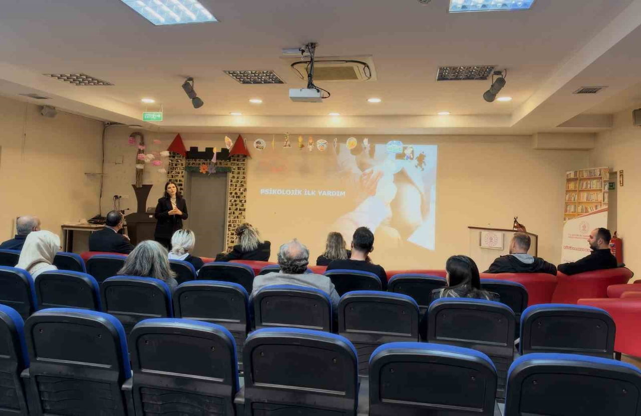 DÜZCE İL KÜLTÜR VE TURİZM MÜDÜRLÜĞÜ İLE AİLE VE SOSYAL HİZMETLER İL MÜDÜRLÜĞÜ İŞ BİRLİĞİNDE, AFET...