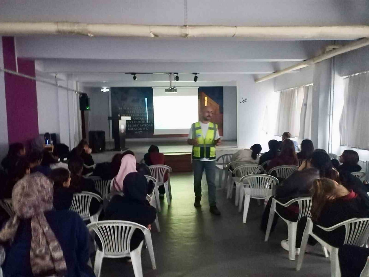 DÜZCE İL MİLLİ EĞİTİM MÜDÜRLÜĞÜ İŞYERİ SAĞLIK VE GÜVENLİK BİRİMİ TARAFINDAN AKÇAKOCA NENE HATUN...