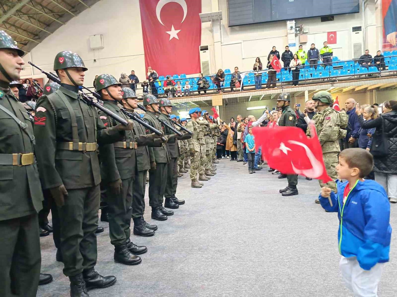 EDİRNE’DE 29 EKİM CUMHURİYET BAYRAMI’NIN 103’ÜNCÜ YIL DÖNÜMÜ DOLAYISIYLA DÜZENLENEN KUTLAMALARDA...
