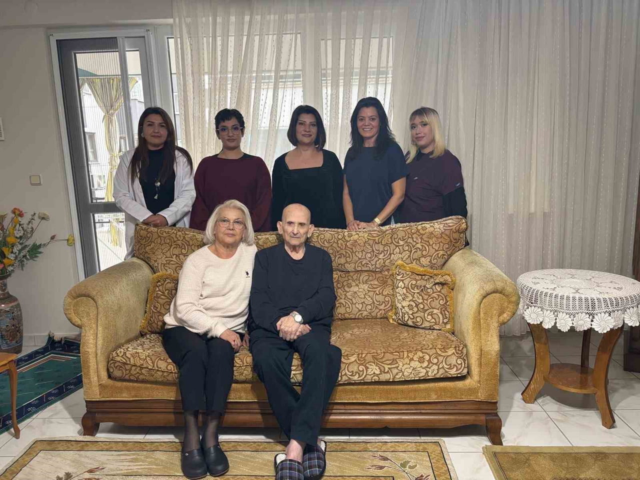 EDREMİT HALK EĞİTİMİ MERKEZİ, EĞİTİMİN SINIRLARINI AŞARAK ŞEHİT YÜZBAŞI MUZAFFER ARSLAN’IN EŞİ VE...