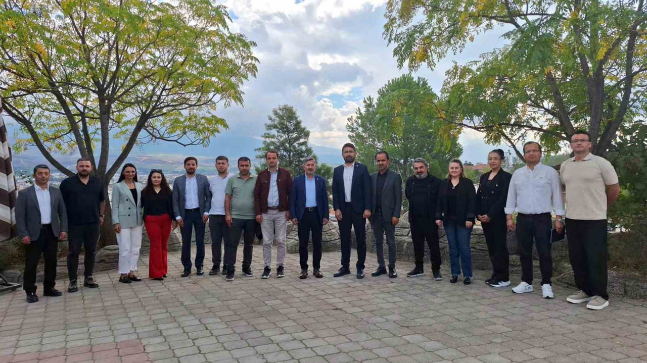 EĞİTİM-BİR-SEN MUĞLA ŞUBESİ, KONGRE SÜRECİ KAPSAMINDA MUĞLA'NIN 13 İLÇESİ VE MUĞLA SITKI KOÇMAN...