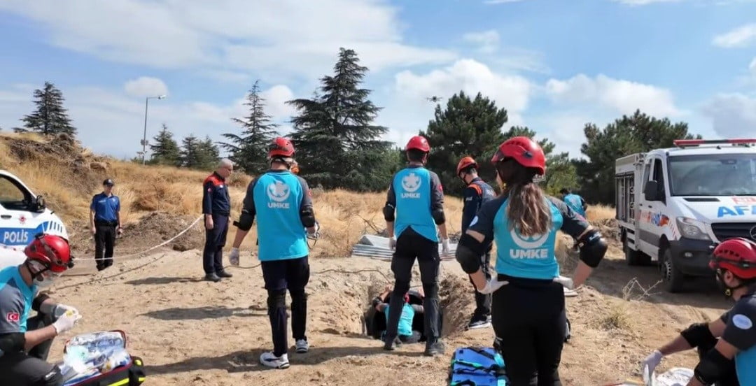 ELAZIĞ'DA YEREL DÜZEY AFET SAĞLIK GRUBU OPERASYONEL PLAN SAHA TATBİKATI