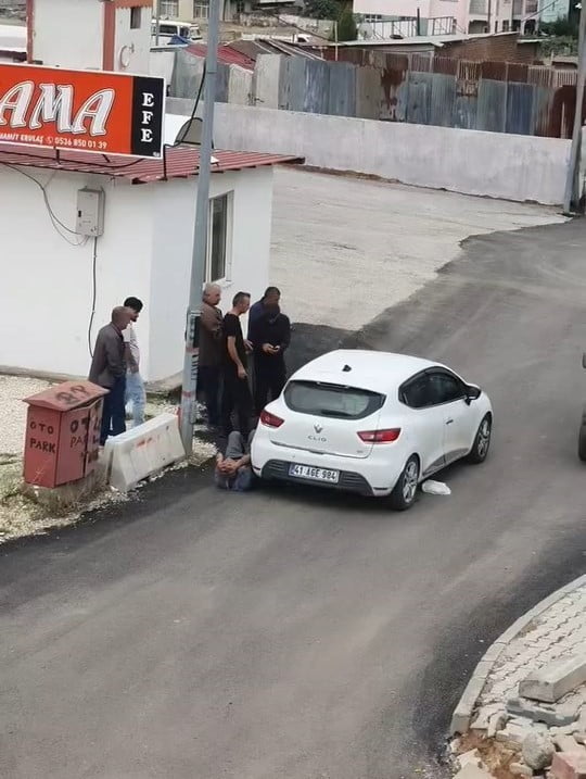 ELAZIĞ’DA OTOMOBİLİN ÇARPTIĞI YAYA, YARALANDI