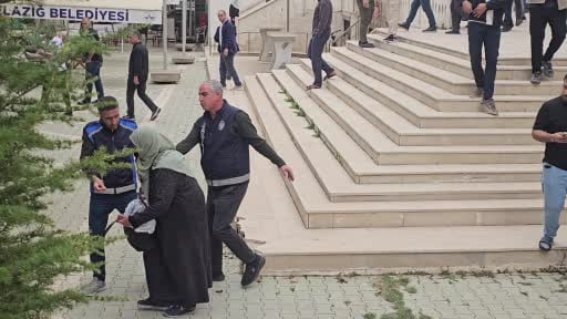 Elazığ’da zabıta ekiplerini görünce bel ağrısından eser kalmadı: Kaçmaya başladı