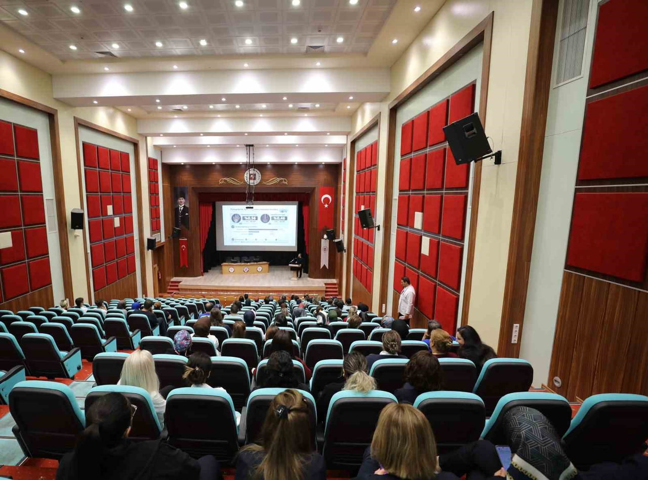 ELAZIĞ FIRAT ÜNİVERSİTESİ HASTANESİNDE, DÜNYA ARTRİT GÜNÜ ETKİNLİĞİ...