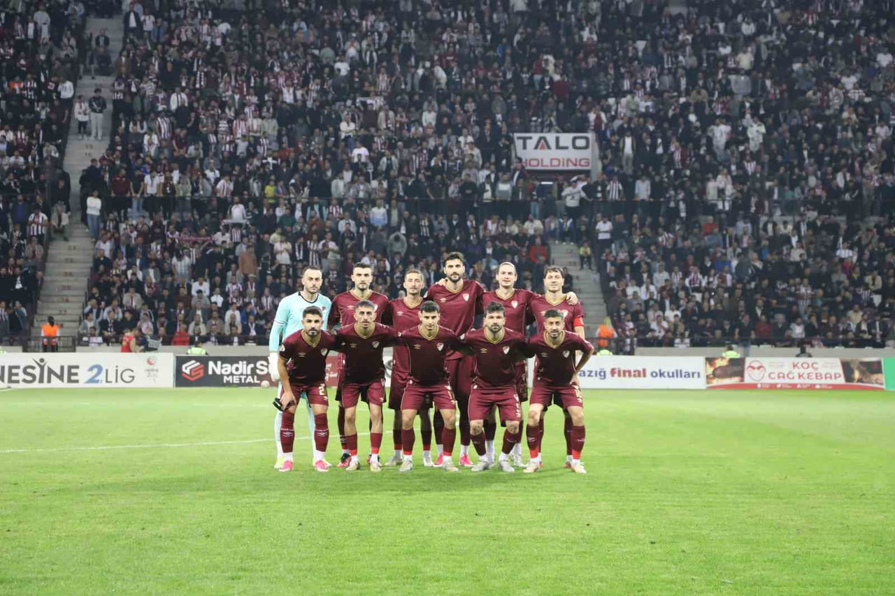 ELAZIĞSPOR, ARNAVUTKÖY BELEDİYESPOR KARŞISINDA