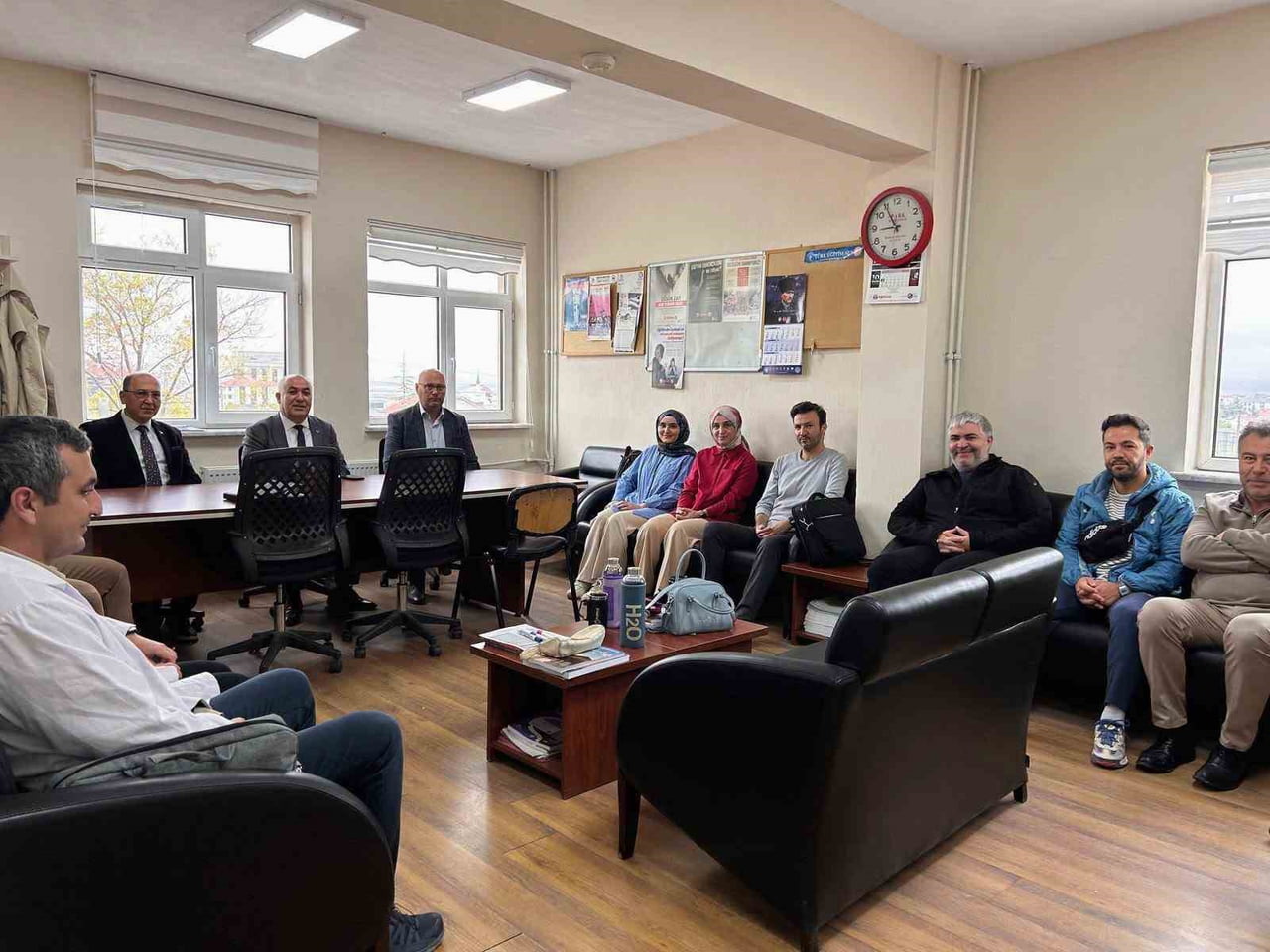 EMİRDAĞ İLÇE MİLLİ EĞİTİM MÜDÜRÜ GÜRKAN EMEKSİZ OKUL ZİYARETLERİNİ SÜRDÜRÜYOR