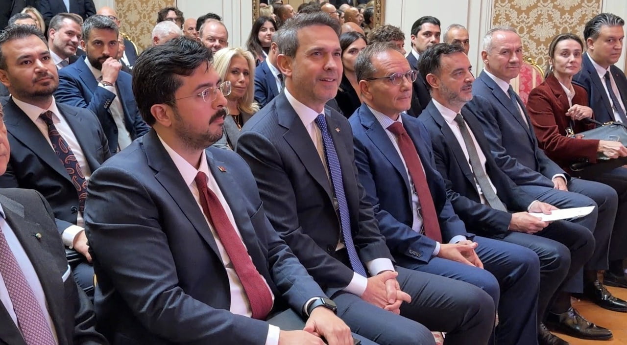 ENERJİ VE TABİİ KAYNAKLAR BAKANI ALPARSLAN BAYRAKTAR, "TÜRKİYE VE İTALYA SADECE KENDİ ÜLKELERİNDE...