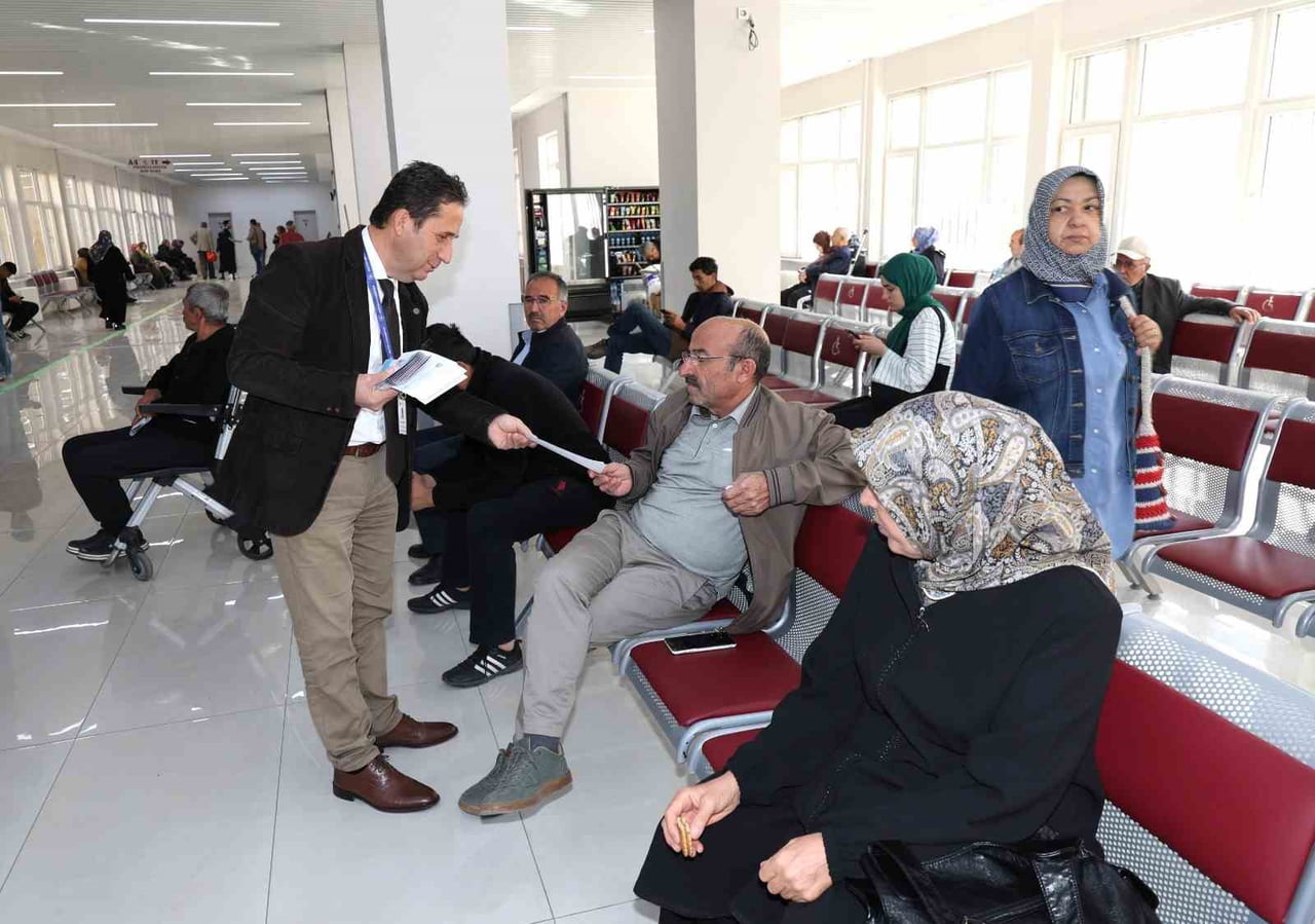 ERCİYES ÜNİVERSİTESİ (ERÜ) TIP FAKÜLTESİ HASTANELERİ'NDE "26 EKİM HASTA HAKLARI GÜNÜ" DOLAYISIYLA...