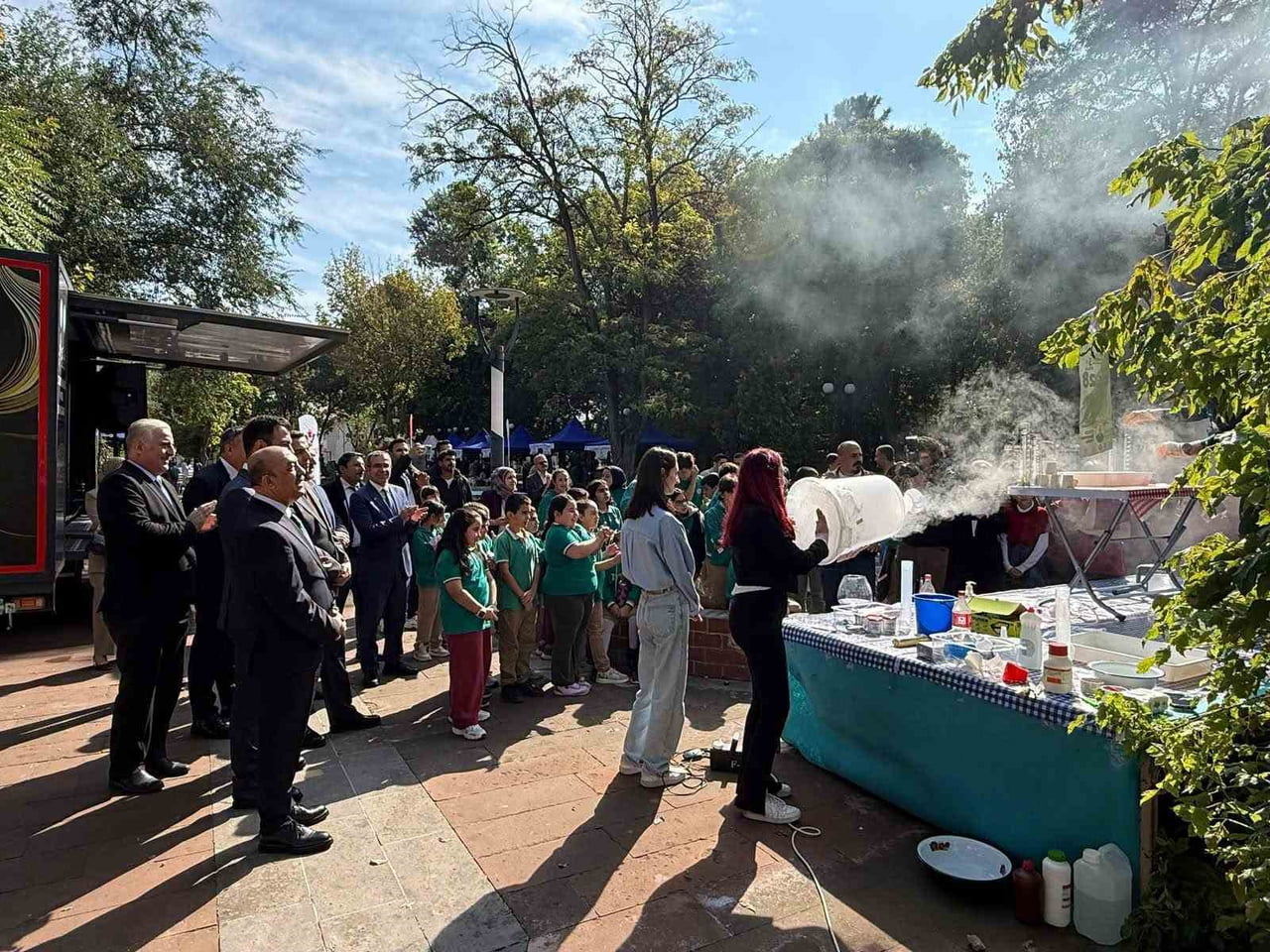 ERZİNCAN’DA BİLİM ŞENLİKLERİ DESTEKLEME PROGRAMI KAPSAMINDA DESTEKLENEN "TÜM RENKLERİYLE BİLİMİ...